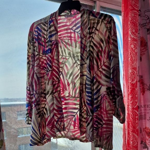 TanJay Tops - TanJay Pink and Blue Leaf Print Light Coverup (C58)
